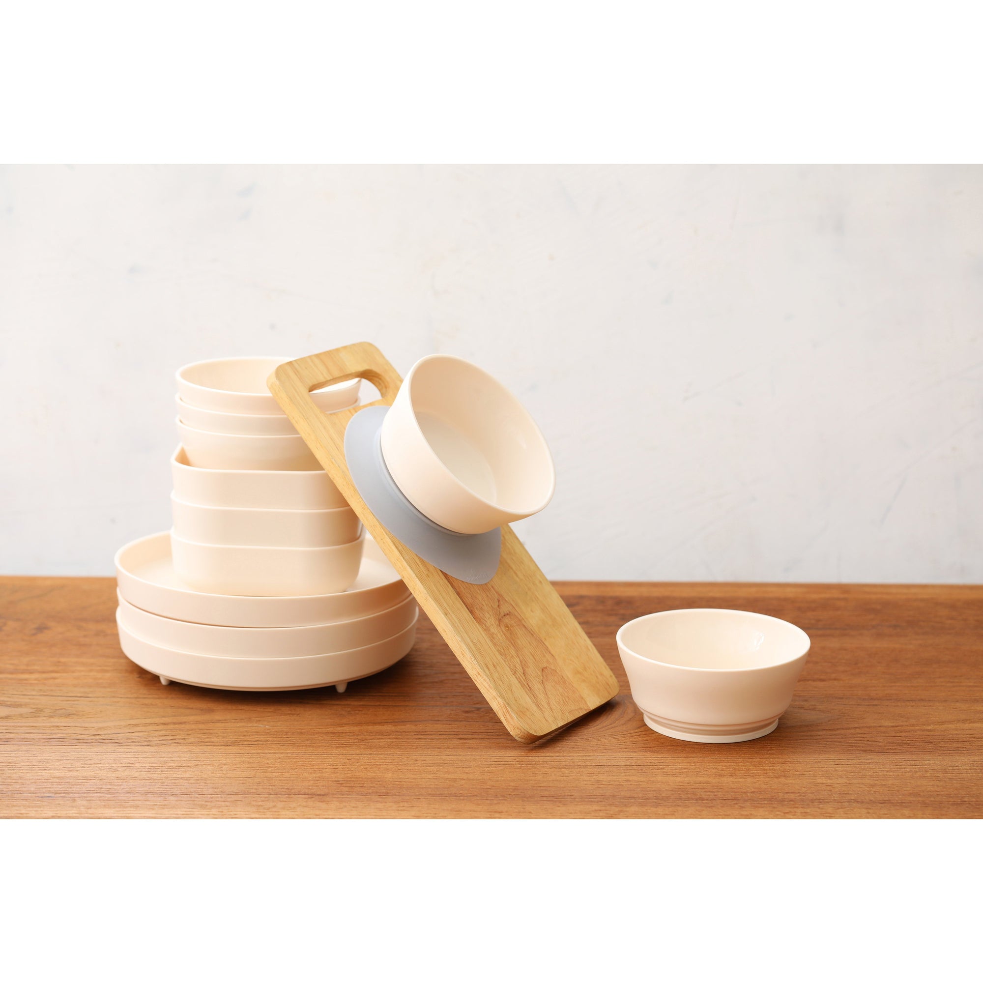 miniware-first-bite-set-pla-cereal-suction-bowl-vanilla-+-silicone-spoon-and-cover-in-cotton-candy- (14)