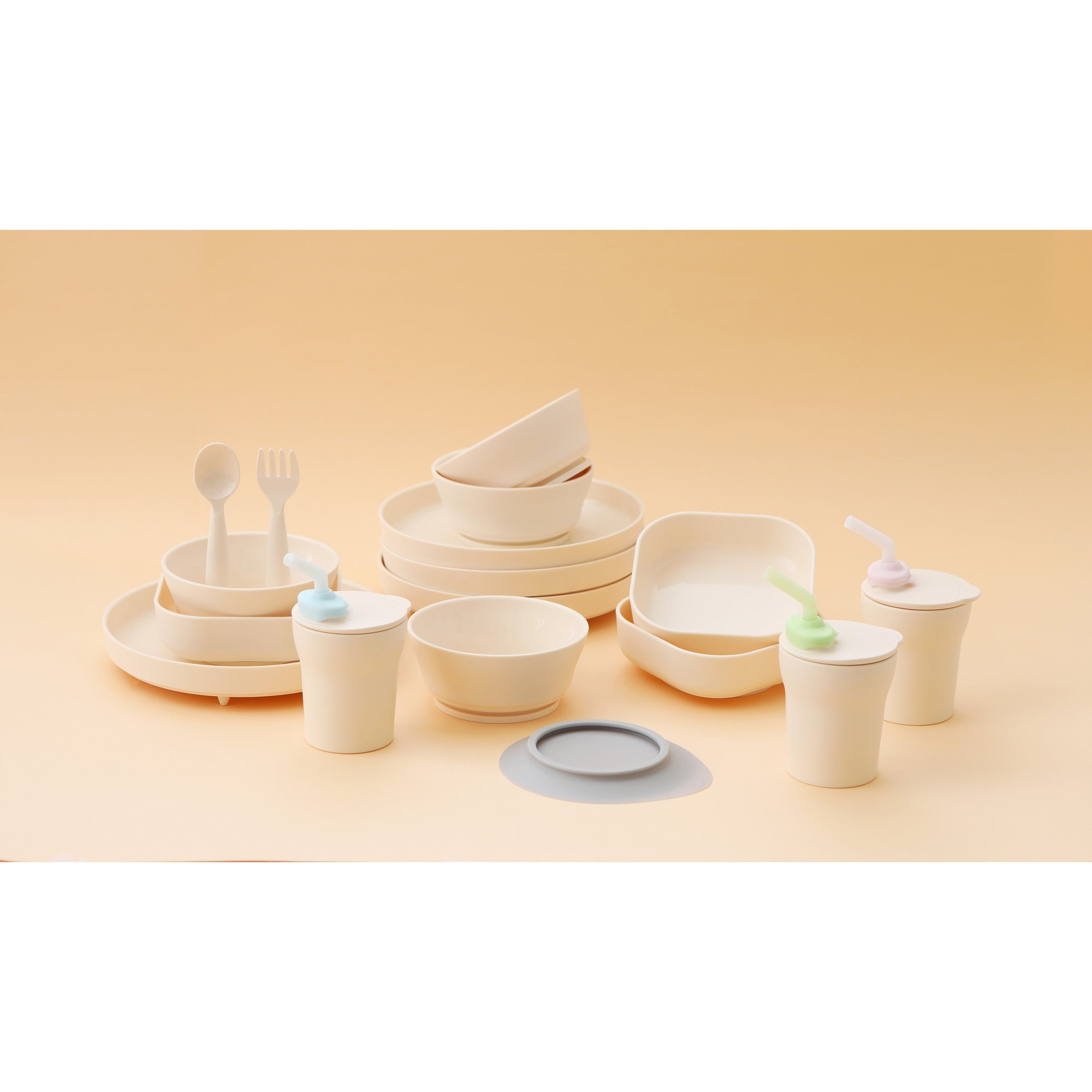 miniware-first-bite-set-pla-cereal-suction-bowl-vanilla-+-silicone-spoon-and-cover-in-cotton-candy- (18)