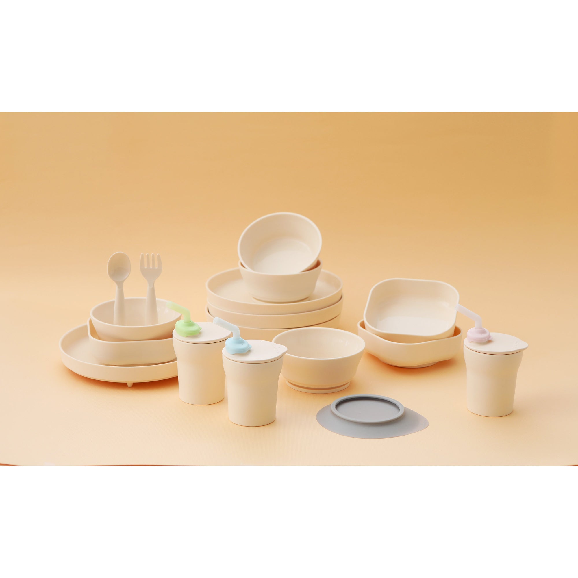 miniware-first-bite-set-pla-cereal-suction-bowl-vanilla-+-silicone-spoon-and-cover-in-cotton-grey- (20)