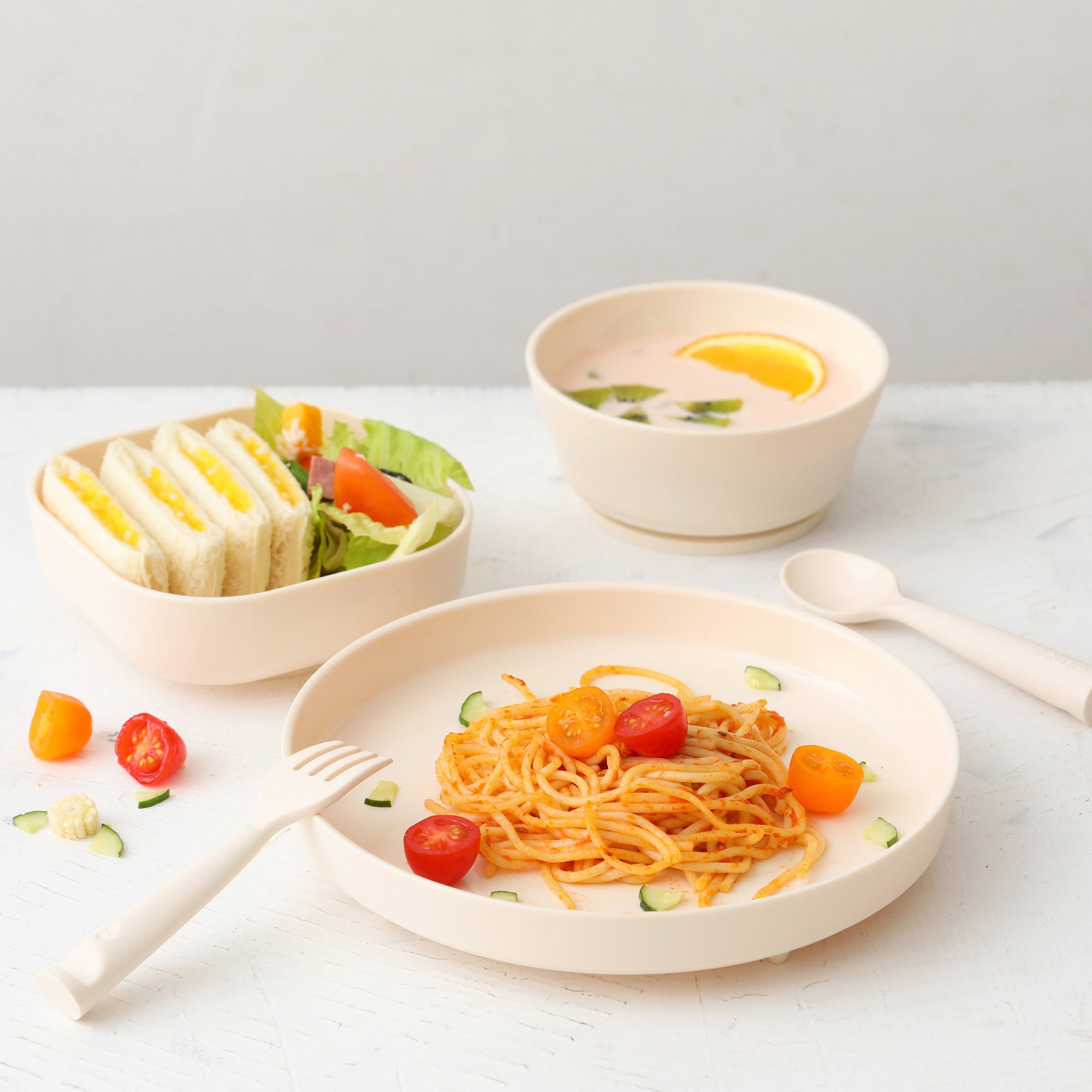 miniware-little-foodie-pla-suction-bowl-plate-cutlery-set-silicone-cover-in-aqua-sippy-cup-set- (5)