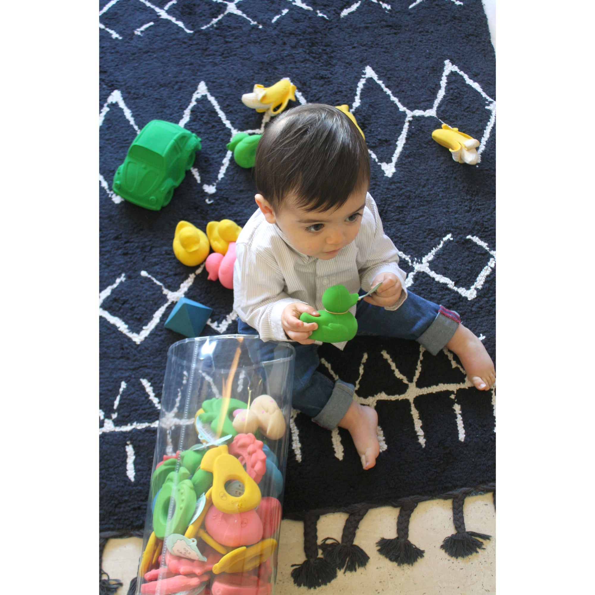 oli-&-carol-extra-large-beetle-car-teether- (67)
